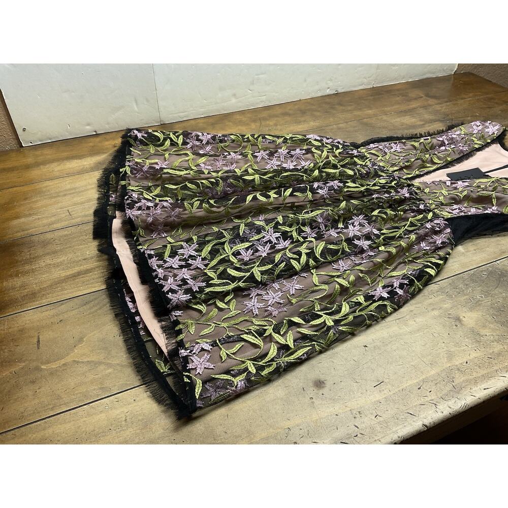 Revolve NBD Mini-A-Line Dress Floral Embroidered Deep V-neck Cocktail Size 12 - Picture 5 of 12